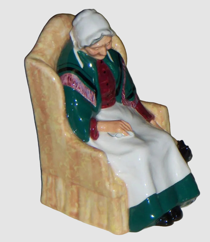 "Forty Winks" Royal Doulton Figurine HN1974 - Old Woman & Cat (6.5")