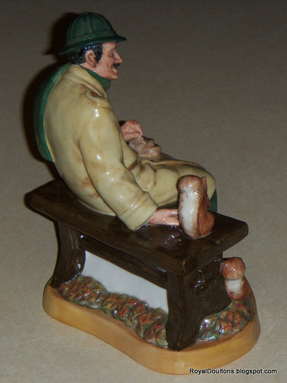 "Lunchtime" Royal Doulton Figurine HN2485 - Retired (8")