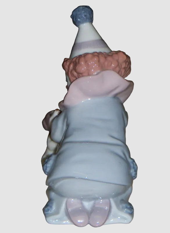 "Pierrot With Puppy & Ball" Lladro Daisa Figurine #5278 (5")