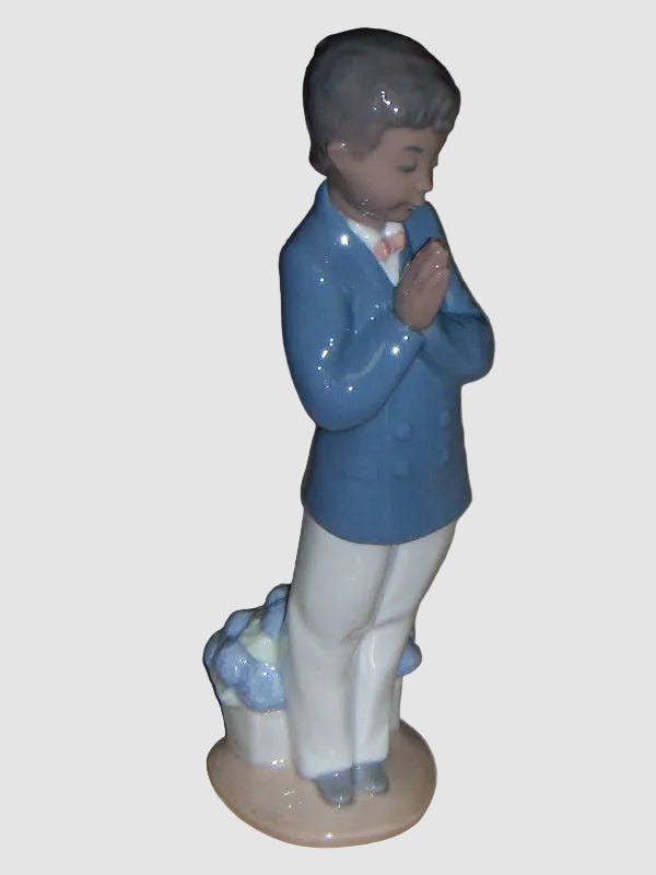 "Sunday School" Lladro Nao Figurine #02001372 - Boy Praying (8.75")
