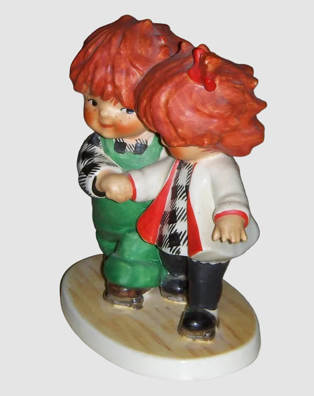 "Dating-N-Skating" Goebel Charlot Byj Figurine BYJ52 - Redhead Couple