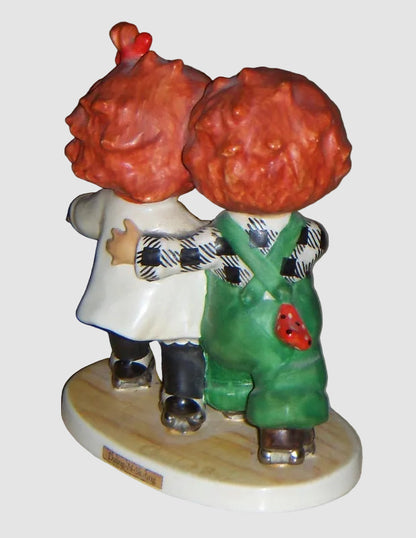 "Dating-N-Skating" Goebel Charlot Byj Figurine BYJ52 - Redhead Couple