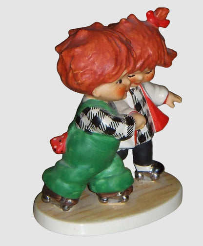 "Dating-N-Skating" Goebel Charlot Byj Figurine BYJ52 - Redhead Couple