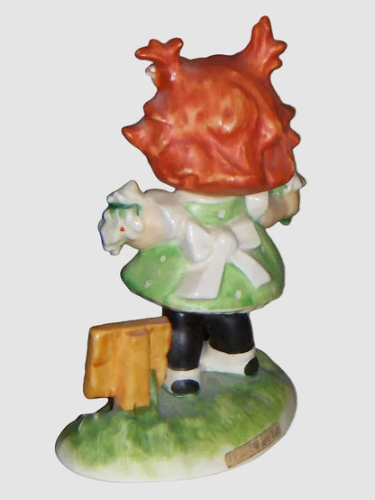 "Daisies Won't Tell" Goebel Charlot Byj Figurine BYJ24 (4.25")