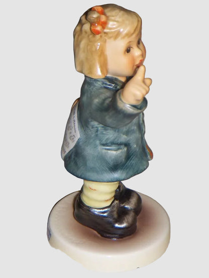 "Melody" Goebel Hummel Figurine #2198 - M.I. Hummel Club (4")
