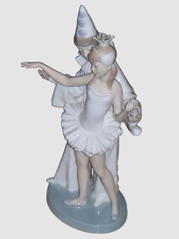 "Carnival Couple" Lladro Figurine #4882 - Pierrot & Ballerina (10.25")