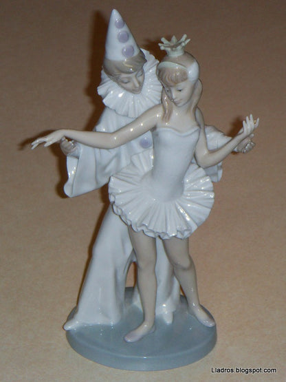 "Carnival Couple" Lladro Figurine #4882 - Pierrot & Ballerina (10.25")