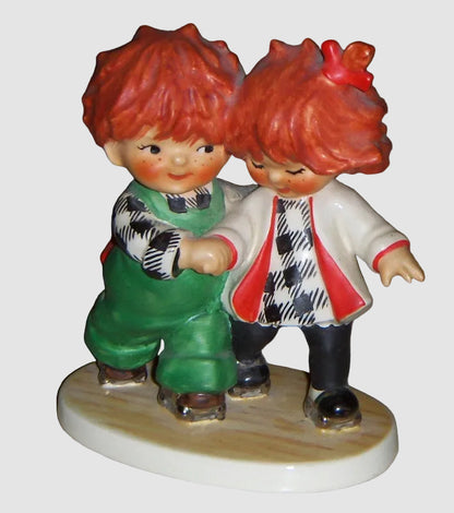 "Dating-N-Skating" Goebel Charlot Byj Figurine BYJ52 - Redhead Couple