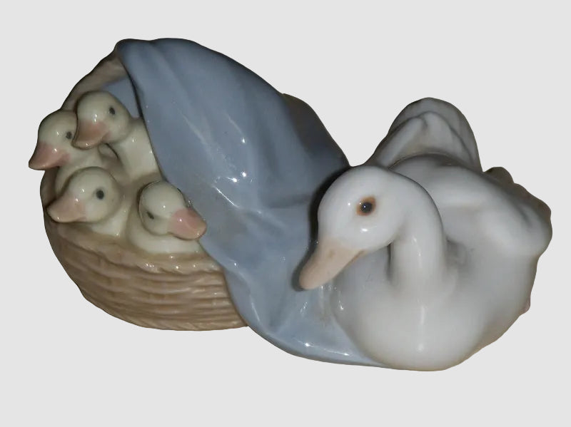 "Ducklings" Lladro Figurine #4895 - Mother Duck & Basket (3.5")