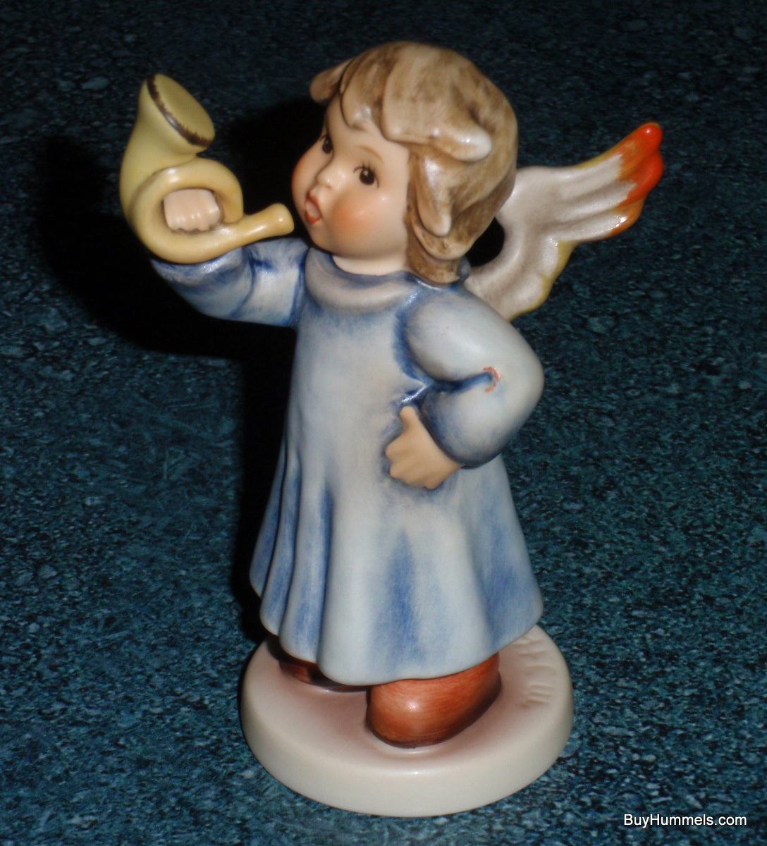"Heavenly Horn Player" Goebel Hummel Angel Figurine #2096/J - TMK8 - First Issue Millennium