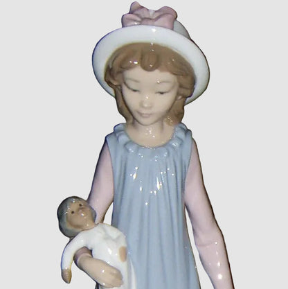 Lladro Belinda With Her Doll Figurine 5045 Belinda con su Muñeco Vicente Martinez Girl Hat Vintage Spain Porcelain Glossy Finish