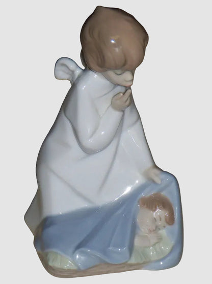 "Angel With Child" Lladro Daisa Figurine #4635 - Juan Huerta (7")