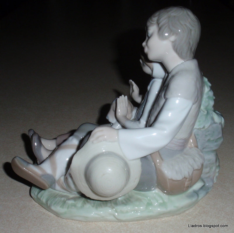 "Friendship" (Hermanitos) Lladro Figurine #1230 - Young Couple With Puppy Dog (6.25")