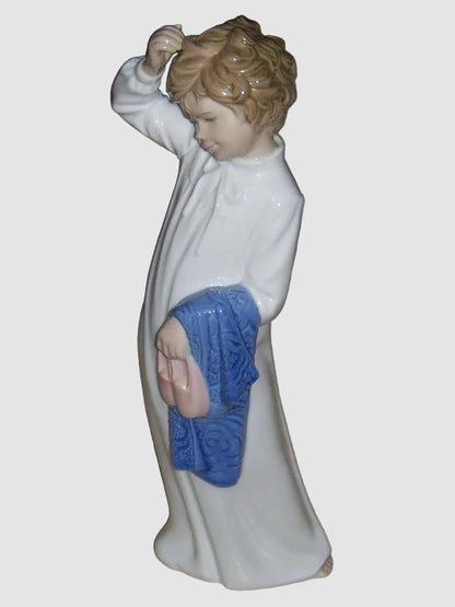 Lladro Nao Bedtime Boy Scratching His Head Figurine 0232 Nightgown Slippers Blanket Vintage Spain Porcelain Glossy Finish