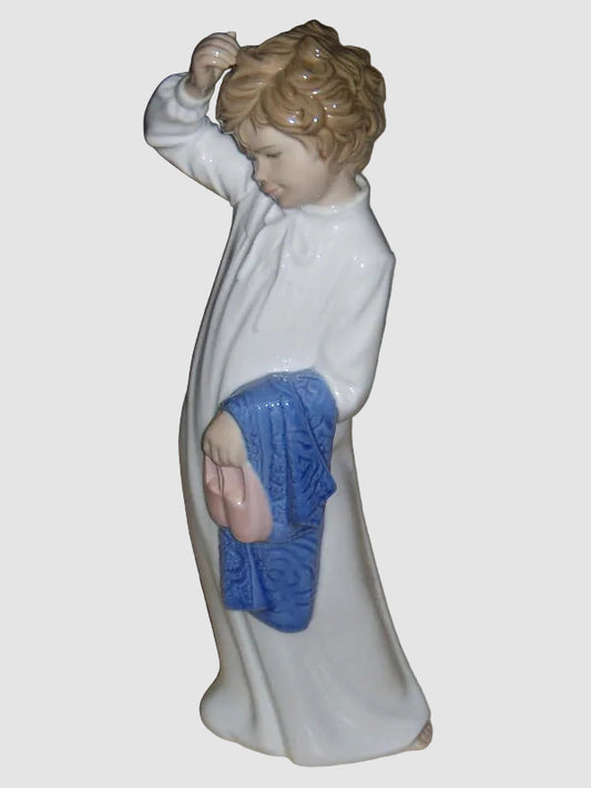 Lladro Nao Bedtime Boy Scratching His Head Figurine 0232 Nightgown Slippers Blanket Vintage Spain Porcelain Glossy Finish
