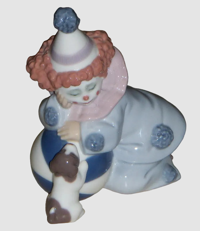 "Pierrot With Puppy & Ball" Lladro Daisa Figurine #5278 (5")