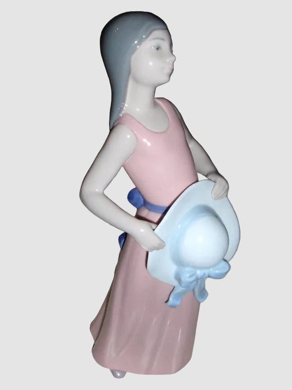 Lladro The Dreamer Figurine 5008 Retired 1978 Young Lady Pink Dress Blue Hat Salvador Furio Spain Vintage
