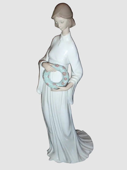 "Unity" Lladro Figurine #6377 - Lady with Wreath (14.25")