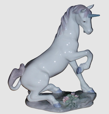 Lladro Magical Unicorn Figurine 7697 Joan Coderch Privilege Collection Enchanted Forest Glossy Pastel Retired Spain Porcelain