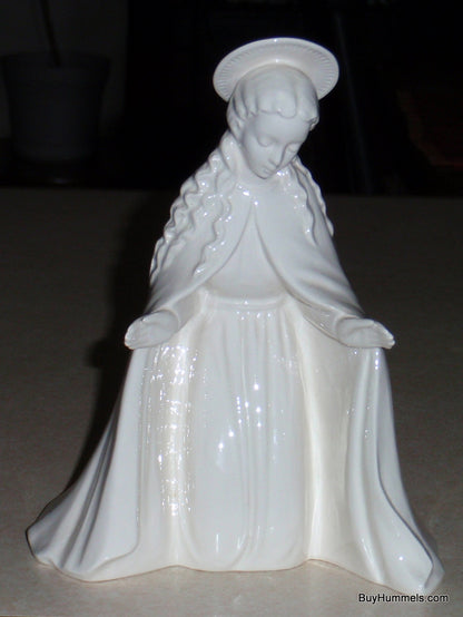 "White Virgin Mary" Goebel Hummel Nativity Figurine #214/A (6.5")