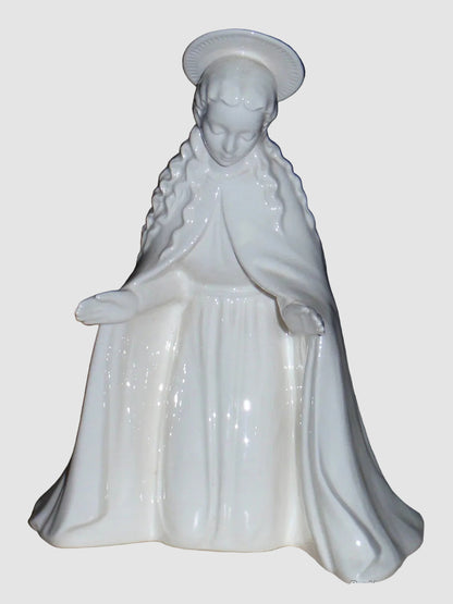 "Virgin Mary" Goebel Hummel Nativity Figurine #214/A - White Overglaze (6.5")