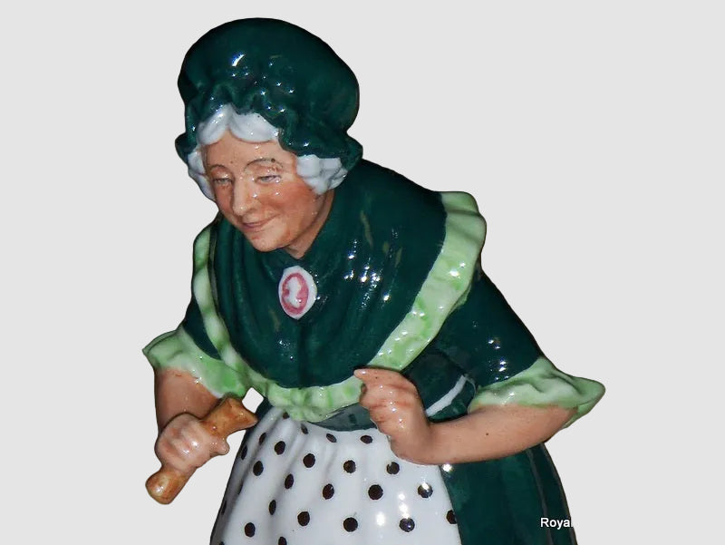 "Old Mother Hubbard" Royal Doulton Figurine HN2314 - Retired (7.5")