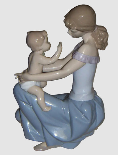 "One For You One For Me" Lladro Figurine #6705 - Mother & Baby (10.5")