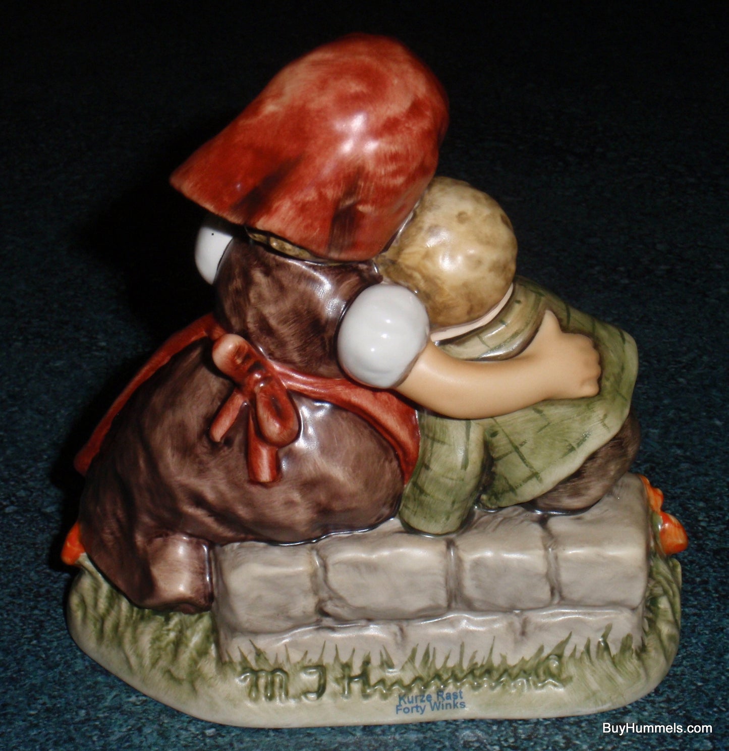 "Forty Winks" Goebel Hummel Figurine #401 TMK8