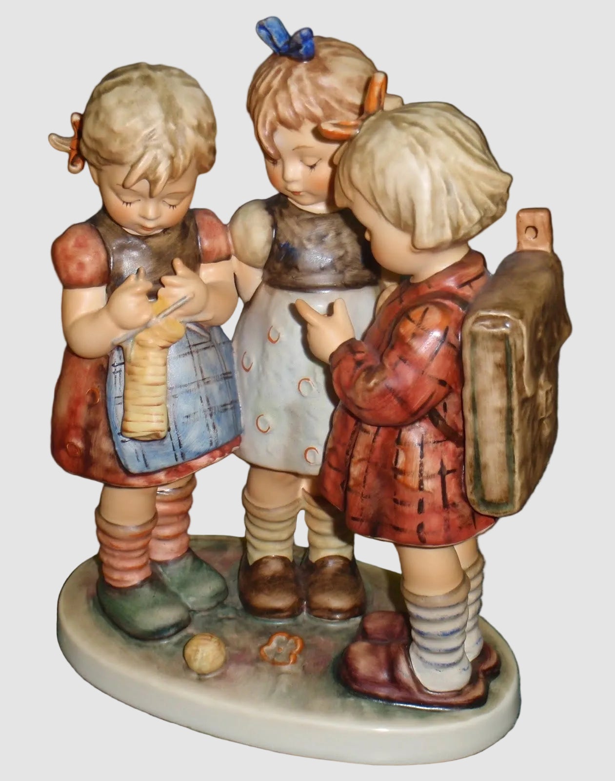 "School Girls" Goebel Hummel Figurine #177/III - Large (9.5")