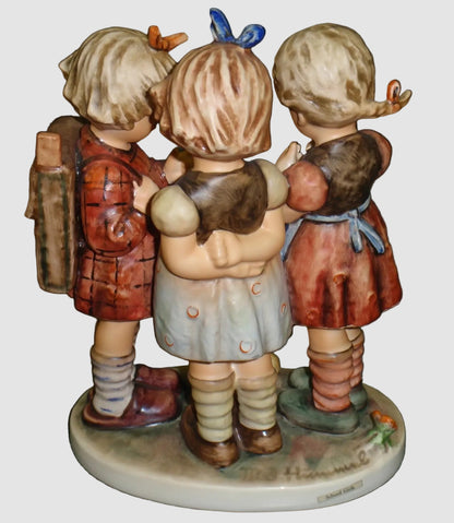 "School Girls" Goebel Hummel Figurine #177/III - Large (9.5")