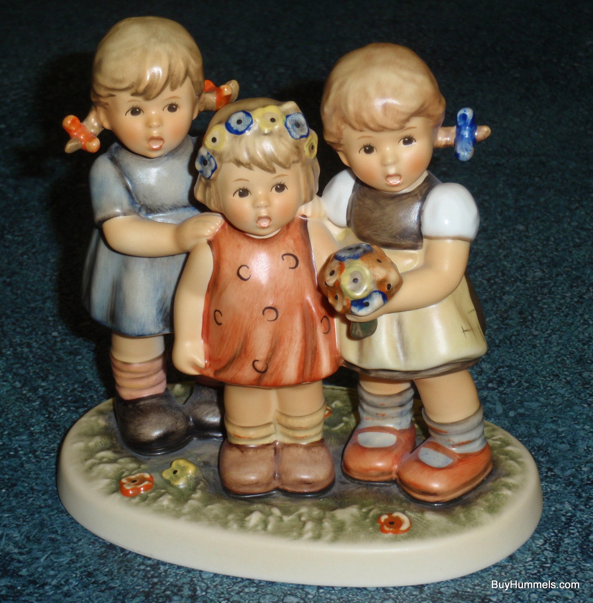 Goebel Hummel Figurine #2133 Bashful Serenade - Trio of Three Girls Singing - 5 Inches Tall - TMK8 Trademark - Helmut Fischer Master Sculptor - Excellent Condition