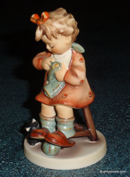 "Mother's Helper" #133 GOEBEL HUMMEL FIGURINE - Girl Knitting With Cat Gift!