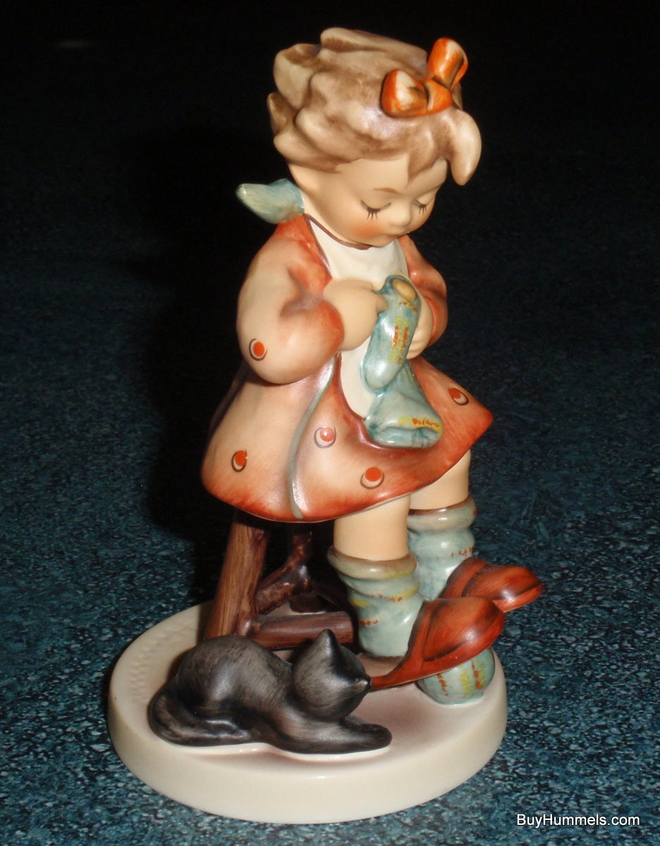 "Mother's Helper" #133 GOEBEL HUMMEL FIGURINE - Girl Knitting With Cat Gift!