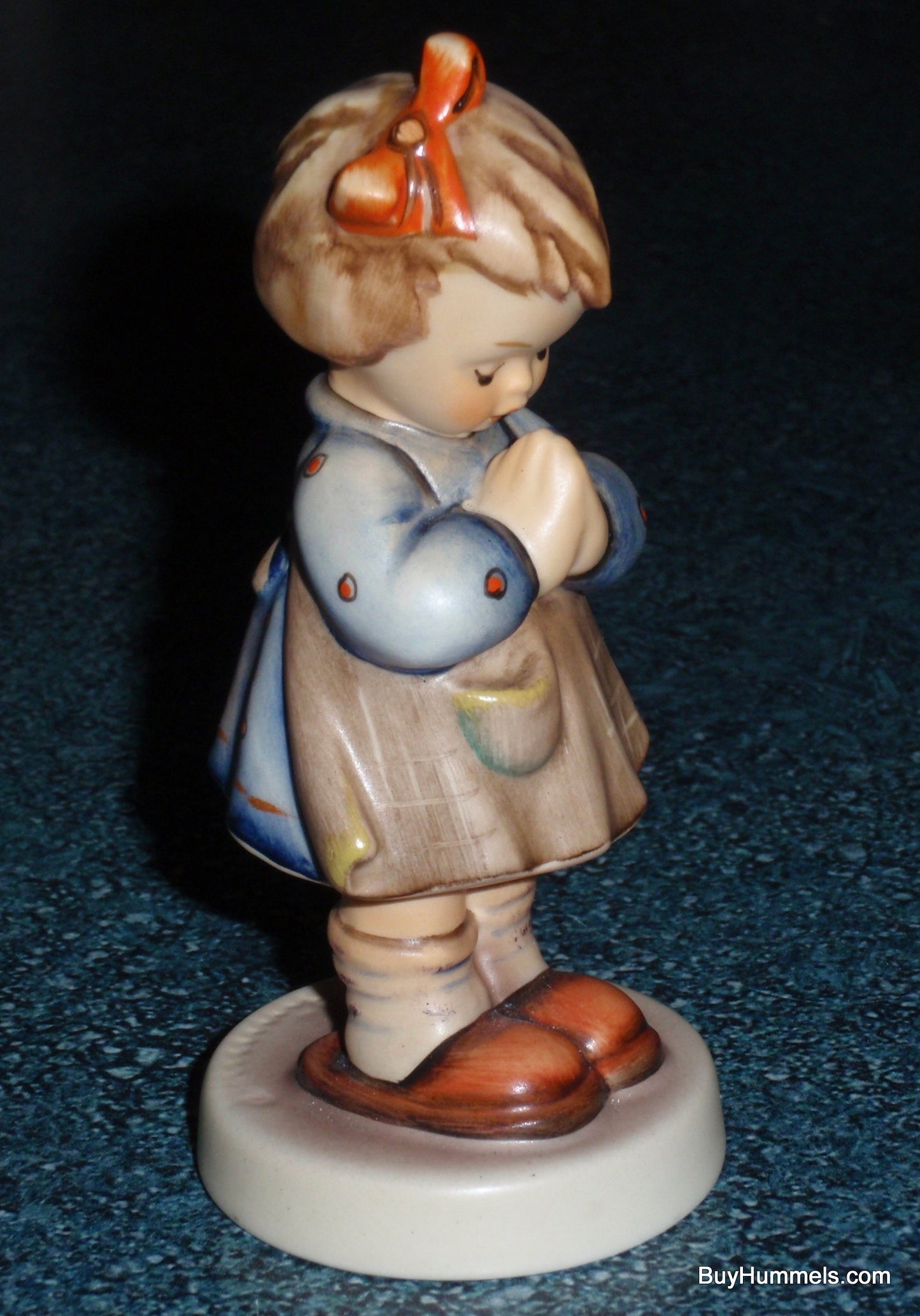 "Evening Prayer" Goebel Hummel Gift Figurine #495 - Little Girl Praying - CUTE GIFT!