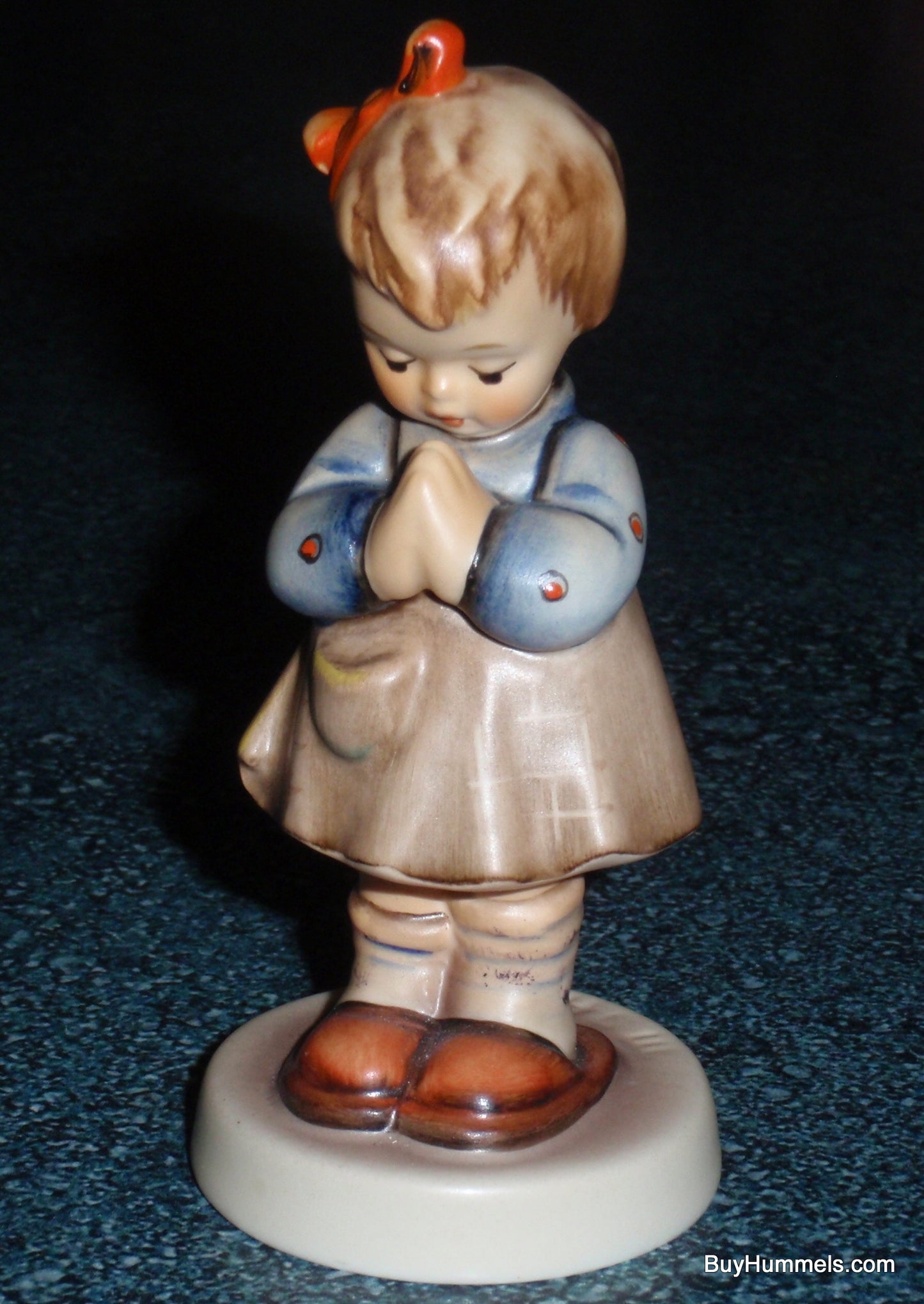 "Evening Prayer" Goebel Hummel Gift Figurine #495 - Little Girl Praying - CUTE GIFT!