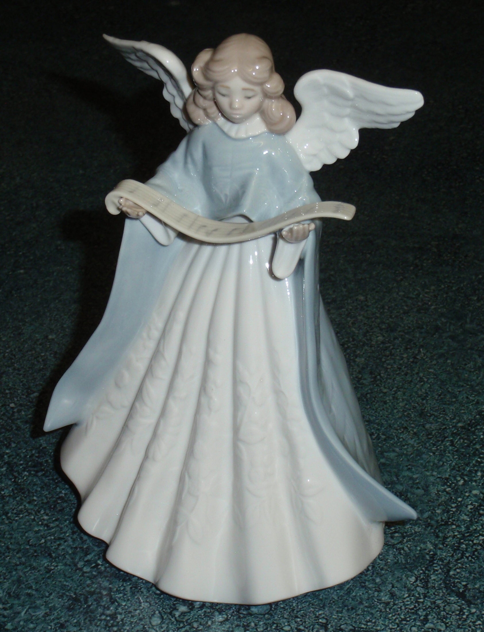 Lladro 5875 Christmas Tree Topper Singing Angel with Scroll Figurine