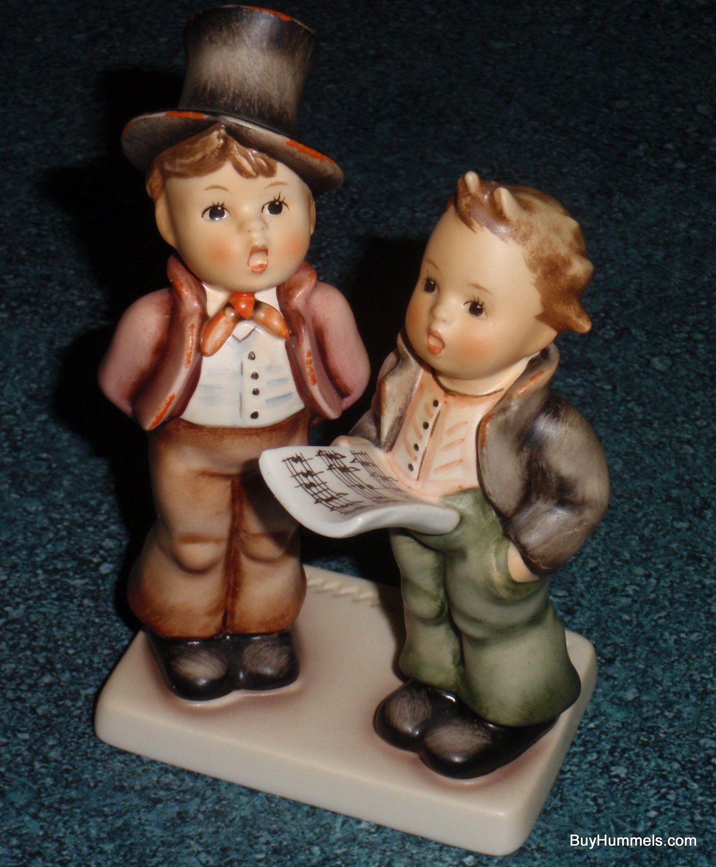 Goebel Hummel Figurine #130 "Duet" Two Boys Singing 5 inch Excellent Condition