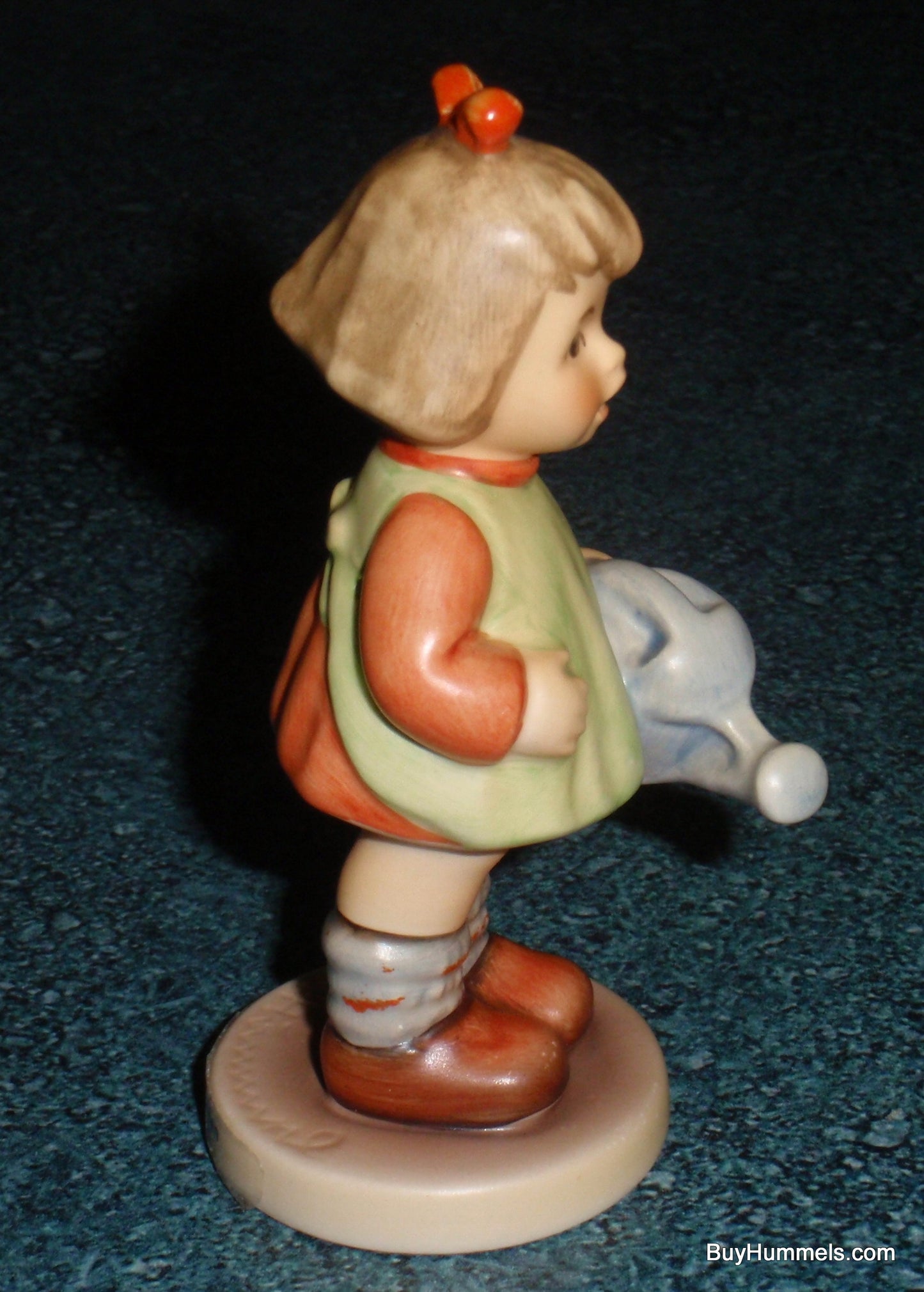 "Nature's Gift" Goebel Hummel Figurine #729 TMK7 - Little Girl With Watering Can!