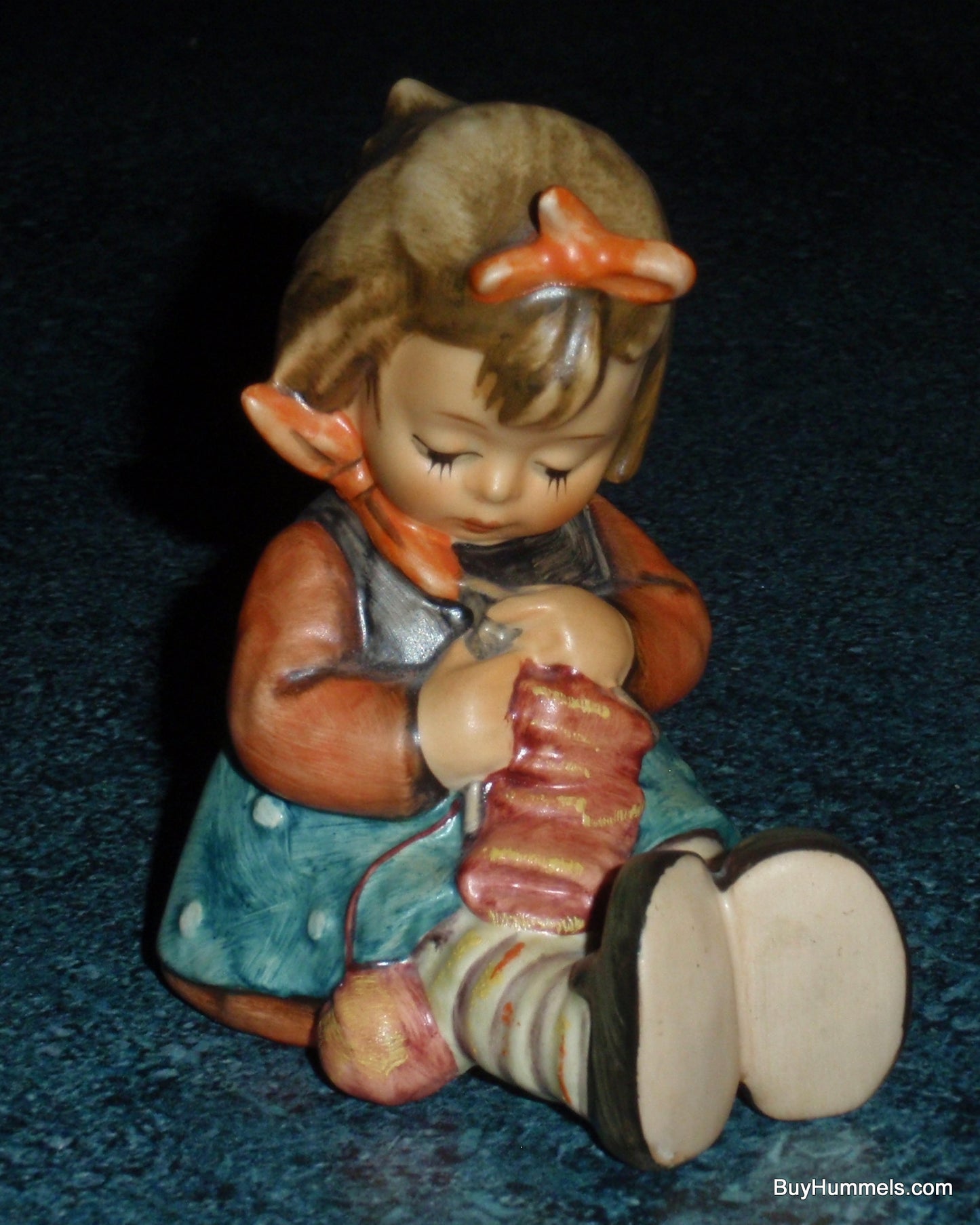 Goebel Hummel Figurine "KNIT ONE PURL ONE" #432 - Little Girl Knitting!