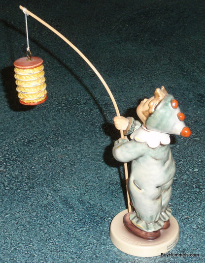Goebel Hummel Figurine "Parade Of Lights" #616