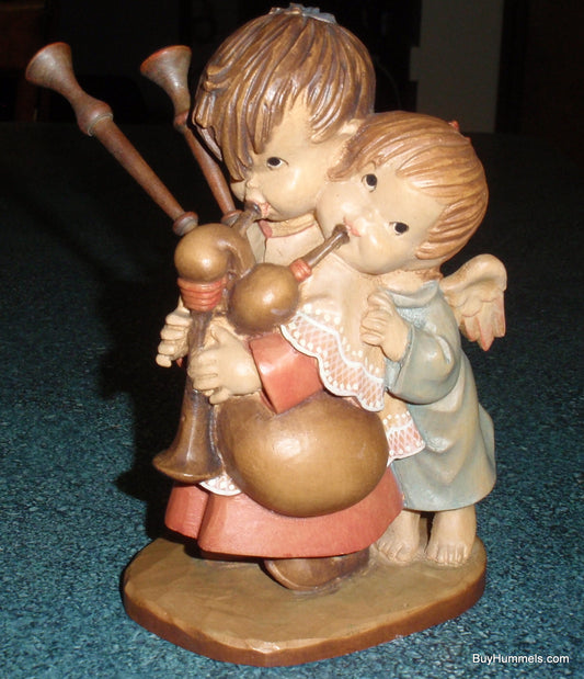 "The Helper" ANRI Ferrandiz Woodcarving 6" - Signed by Ulrich Bernardi