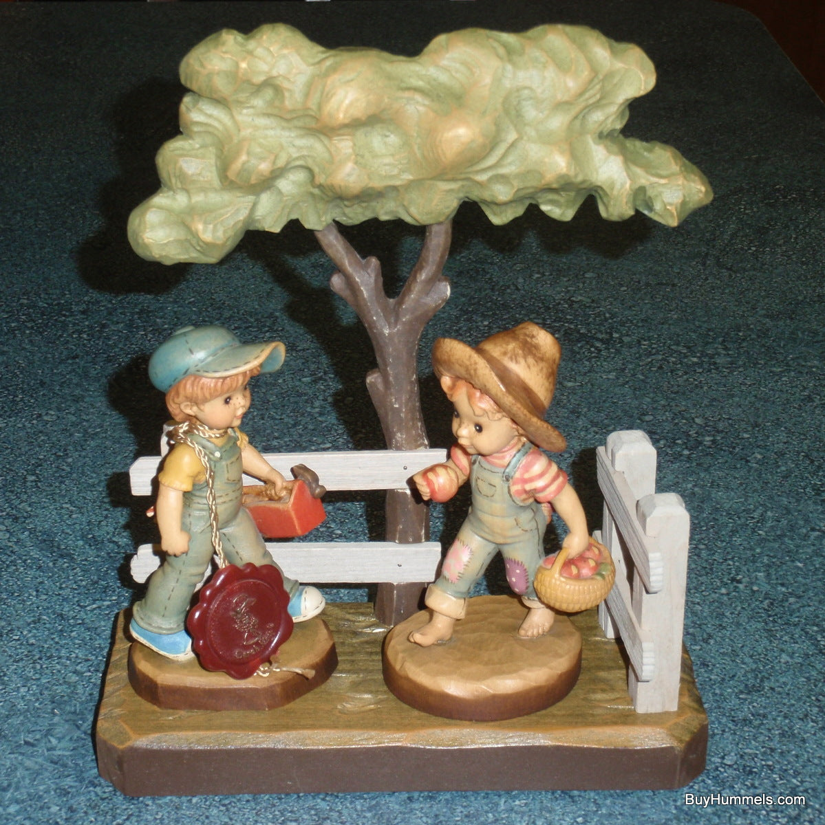 ANRI Sarah Kay Set Apple of My Eye and Dads Helper with Tree Display