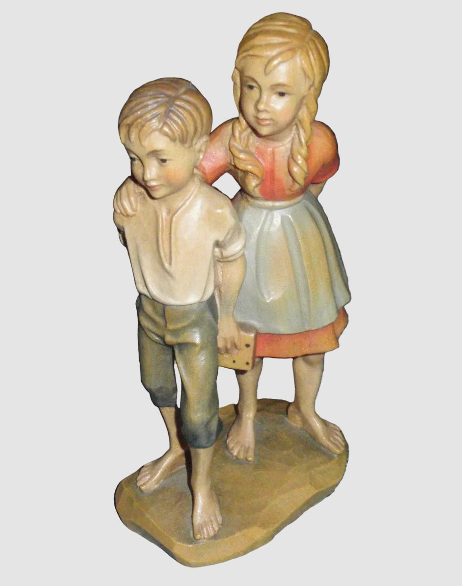 "Young Love" Anri Wood Carving Figurine #688941 - Signed by Ulrich Bernardi (5")