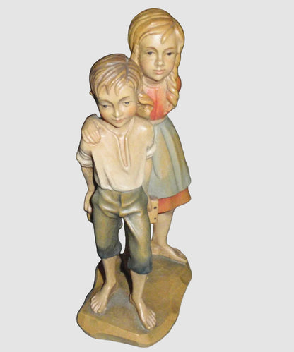 "Young Love" Anri Wood Carving Figurine #688941 - Signed by Ulrich Bernardi (5")