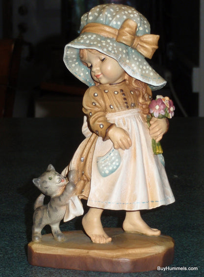 6" Anri Sarah Kay "Take Me Along " Wood Carving Figurine With Original Box - Little Barefoot Girl In Dress With Her Kitten!