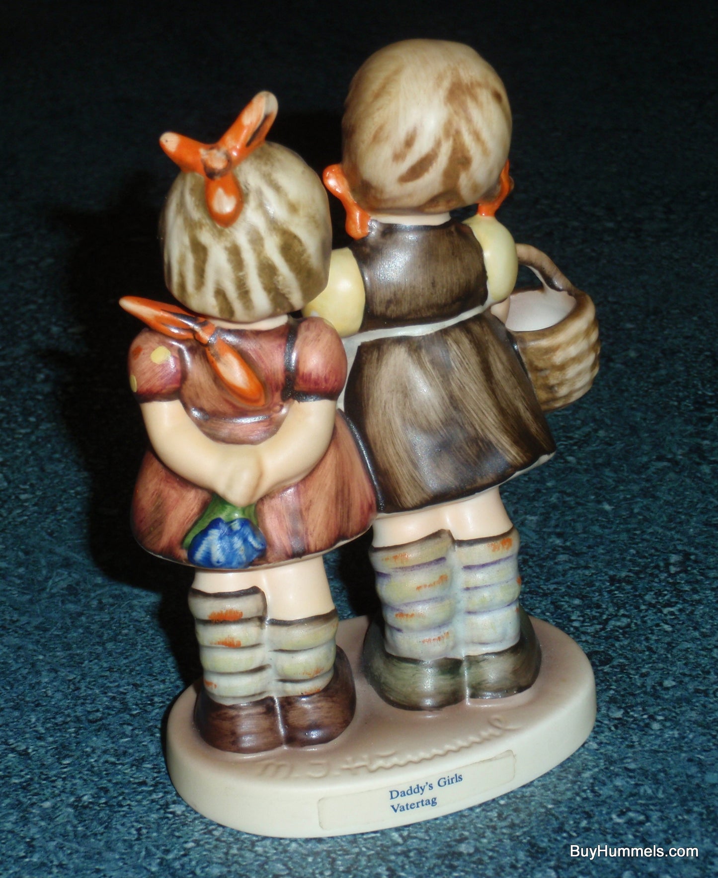 "Daddy's Girl" Goebel Hummel Figurine #371 - Cute Collectible Gift!