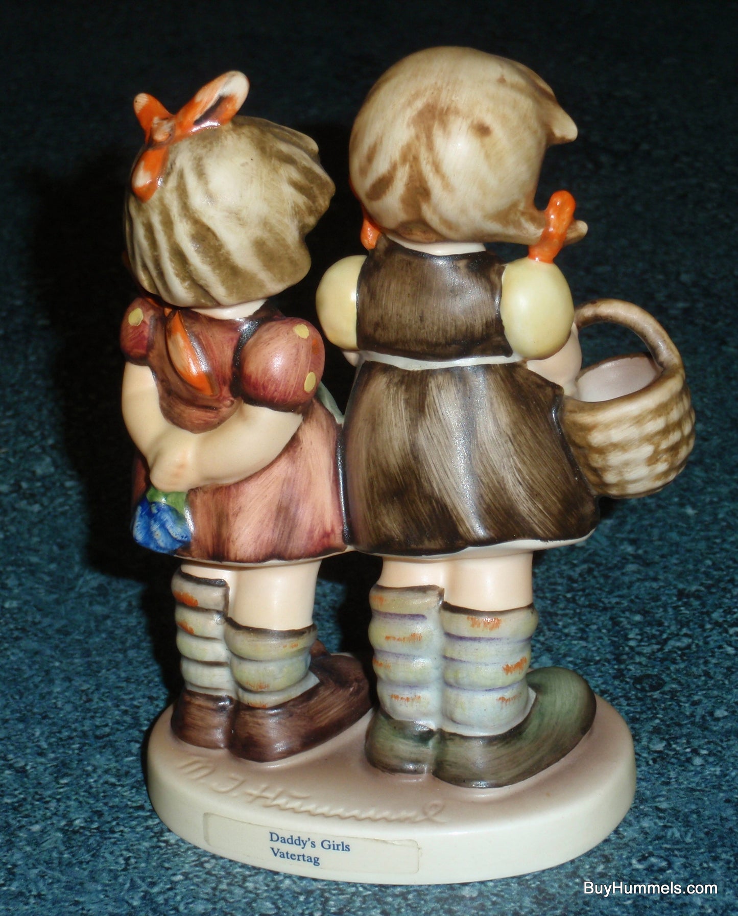 "Daddy's Girl" Goebel Hummel Figurine #371 - Cute Collectible Gift!