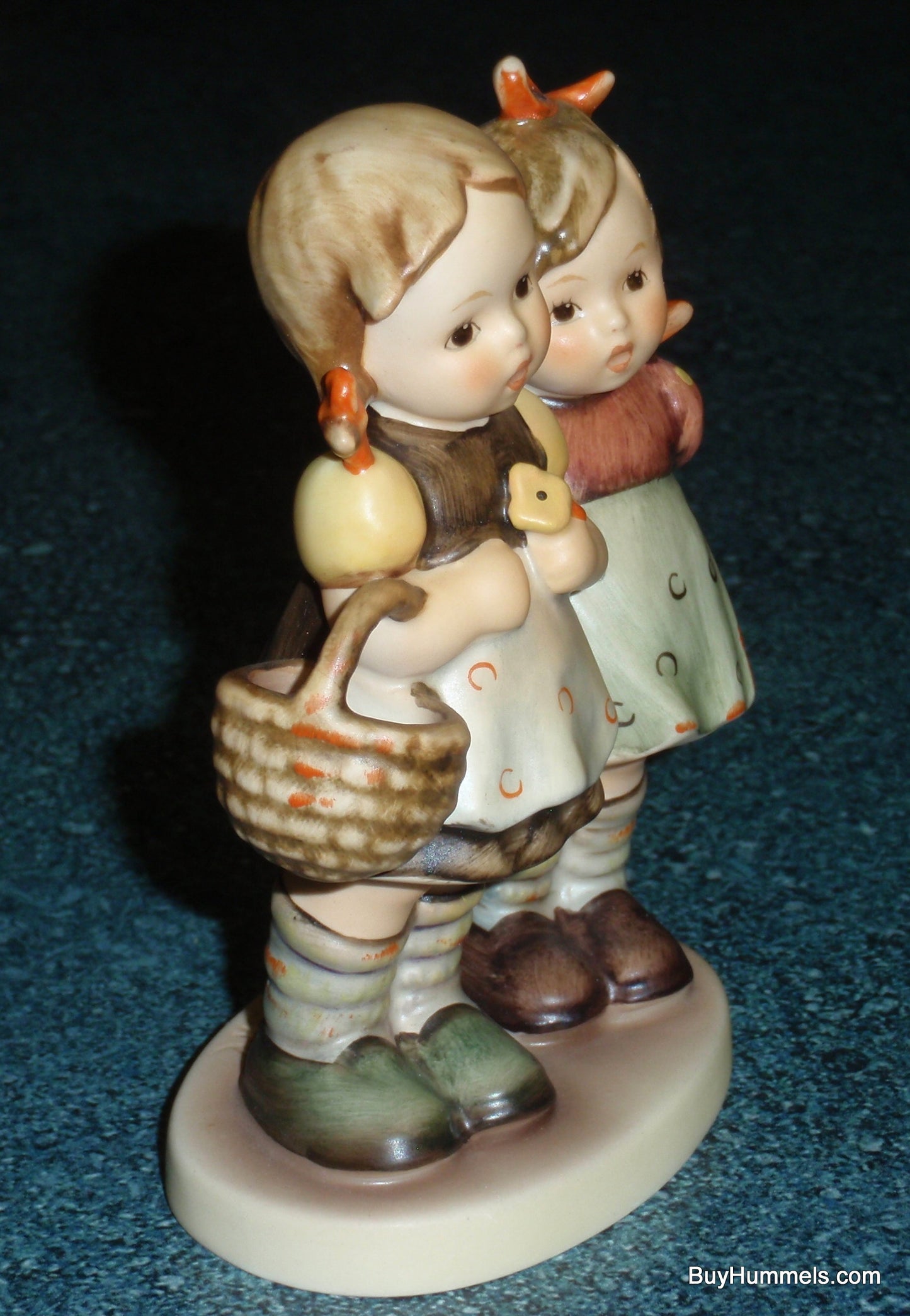 "Daddy's Girl" Goebel Hummel Figurine #371 - Cute Collectible Gift!