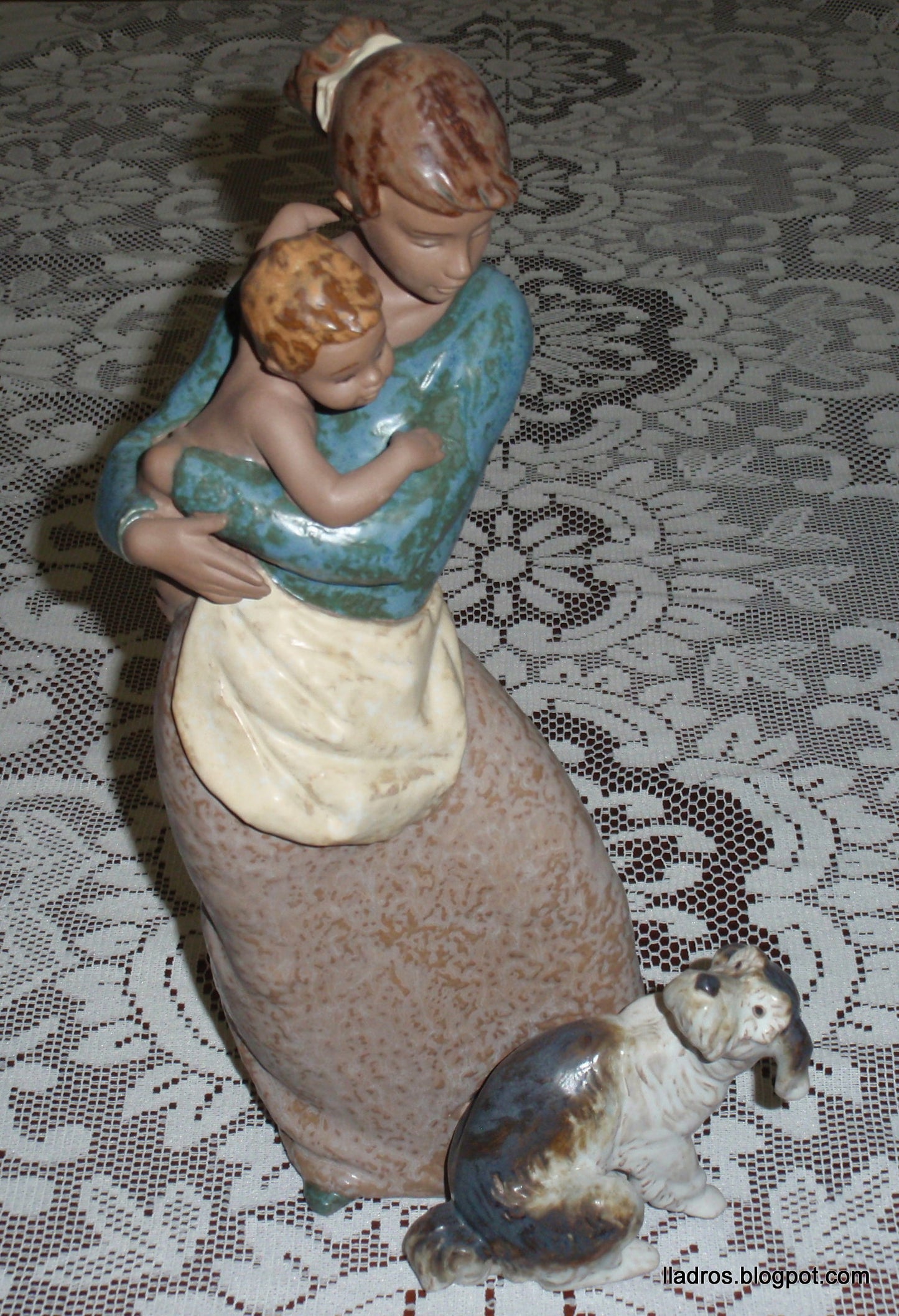Lladro Gres 2187 Jealous Friend Mother Baby and Dog Figurine Large