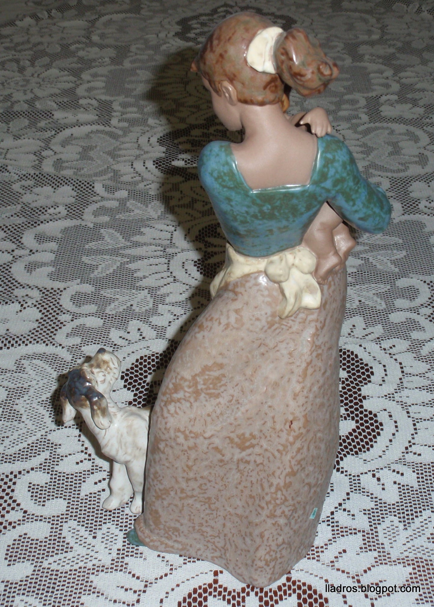 "Jealous Friend" Lladro Gres Figurine #2187 - Mother, Baby & Dog (Large 13")